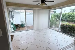 2320 Aquabluff Pl, Sarasota, FL 34231 - Photo 8