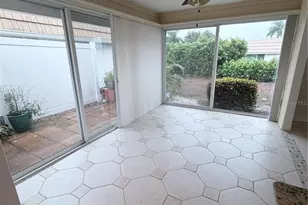 2320 Aquabluff Pl, Sarasota, FL 34231 - Photo 6