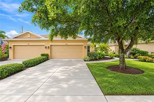 299 Capulet Dr, Venice, FL 34292 - Photo 4