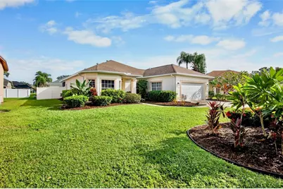 7303 52nd Terrace E, Bradenton, FL 34203 - Photo 2