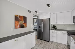 2319 Lakeside Mews, Sarasota, FL 34235 - Photo 12