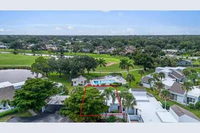 2319 Lakeside Mews #B3, Sarasota, FL 34235 - Photo 2