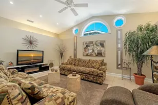 7975 Monticello Ln, Sarasota, FL 34243 - Photo 22