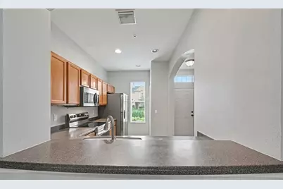 1125 Grantham Drive, Sarasota, FL 34234 - Photo 10