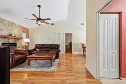 4006 75th Terrace E, Sarasota, FL 34243 - Photo 8