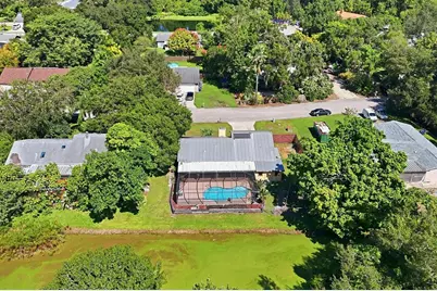 4006 75th Terrace E, Sarasota, FL 34243 - Photo 42