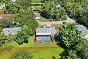 4006 75th Terrace E, Sarasota, FL 34243 - Photo 42