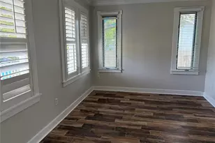 1577 7th St, Sarasota, FL 34236 - Photo 2
