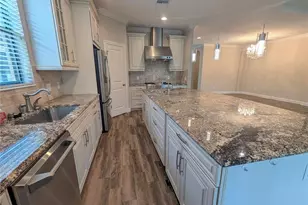 2372 Vaccaro Dr, Sarasota, FL 34231 - Photo 14