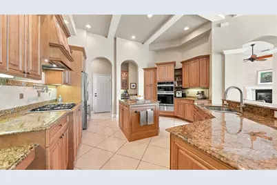 7325 Chatsworth Court, University Park, FL 34201 - Photo 12