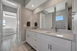 6620 35th Ct E, Sarasota, FL 34243 - Photo 48