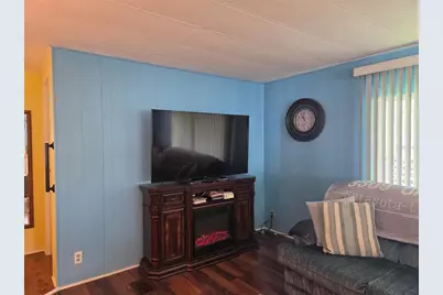 3309 Oakwood Boulevard N, Sarasota, FL 34237 - Photo 12