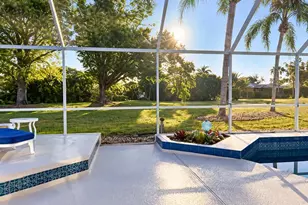 393 Vista Wood Dr, Venice, FL 34293 - Photo 4