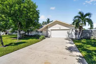 7604 19th Ave Dr W, Bradenton, FL 34209 - Photo 2