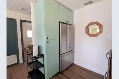 4711 Hollingsworth Avenue, Sarasota, FL 34233 - Photo 6
