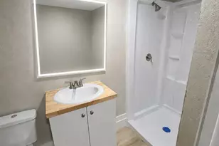 1617 43 Street S, Saint Petersburg, FL 33711 - Photo 2