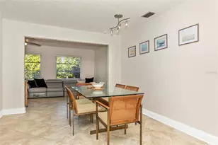 3039 Chase Cir, Sarasota, FL 34231 - Photo 14