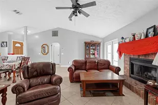 1805 Lakewind Dr, Brandon, FL 33510 - Photo 12