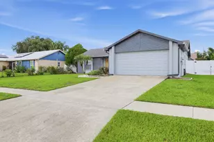 1805 Lakewind Dr, Brandon, FL 33510 - Photo 2