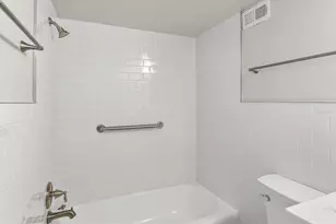 33 S Gulfstream Ave, Sarasota, FL 34236 - Photo 22