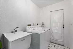 4210 Olive Ave, Sarasota, FL 34231 - Photo 18