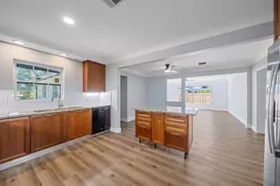 3372 Webber St, Sarasota, FL 34239 - Photo 10