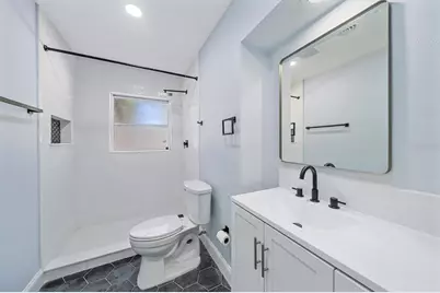 3372 Webber Street, Sarasota, FL 34239 - Photo 32