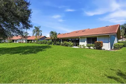 3981 Wilshire Circle E #195, Sarasota, FL 34238 - Photo 32