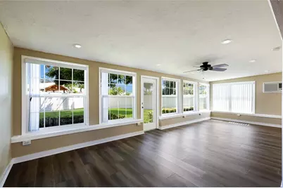 3003 Gulf Gate Drive, Sarasota, FL 34231 - Photo 12