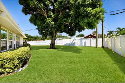 3003 Gulf Gate Drive, Sarasota, FL 34231 - Photo 32