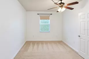 3880 82nd Ave Cir E, Sarasota, FL 34243 - Photo 18