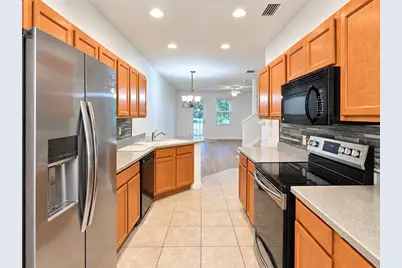 3880 82nd Avenue Circle E #104, Sarasota, FL 34243 - Photo 6