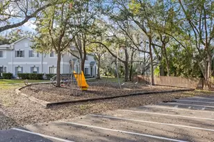 7169 E Bank Dr, Tampa, FL 33617 - Photo 18
