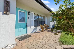 3013 Jennings Dr, Sarasota, FL 34239 - Photo 2