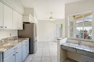 3944 Lyndhurst Ct, Sarasota, FL 34235 - Photo 10