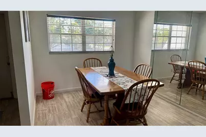 7880 Palm Aire Lane #203, Sarasota, FL 34243 - Photo 4