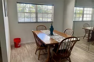 7880 Palm Aire Ln, Sarasota, FL 34243 - Photo 4