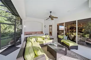 6914 Treymore Ct, Sarasota, FL 34243 - Photo 32