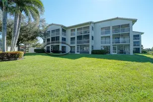 9330 Clubside Cir, Sarasota, FL 34238 - Photo 16