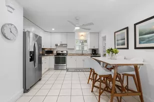 2706 Martin St, Sarasota, FL 34237 - Photo 6
