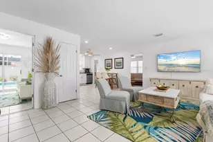 2706 Martin St, Sarasota, FL 34237 - Photo 4