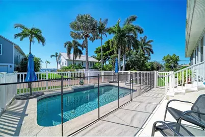 310 13th Avenue W, Palmetto, FL 34221 - Photo 10