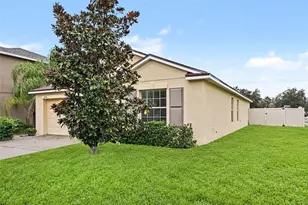 1501 Climbing Dayflower Dr, Ruskin, FL 33570 - Photo 2