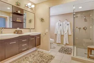 4800 Gulf of Mexico Dr, Longboat Key, FL 34228 - Photo 20