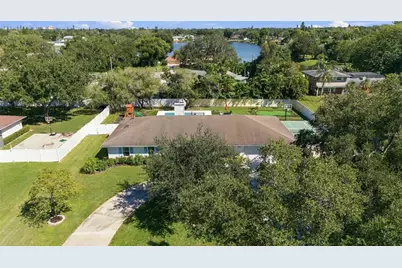 2307 51st Street W, Bradenton, FL 34209 - Photo 4