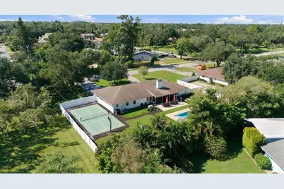 2307 51st Street W, Bradenton, FL 34209 - Photo 6