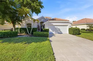 6998 Superior St Cir, Sarasota, FL 34243 - Photo 2
