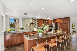2630 Sunnybrook Dr, Sarasota, FL 34239 - Photo 14