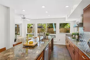 2630 Sunnybrook Dr, Sarasota, FL 34239 - Photo 12