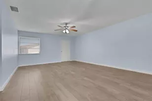 180 Cypress Way E, Naples, FL 34110 - Photo 4